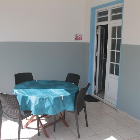 Lambano Studio Grand-Bourg  Екстер'єр фото