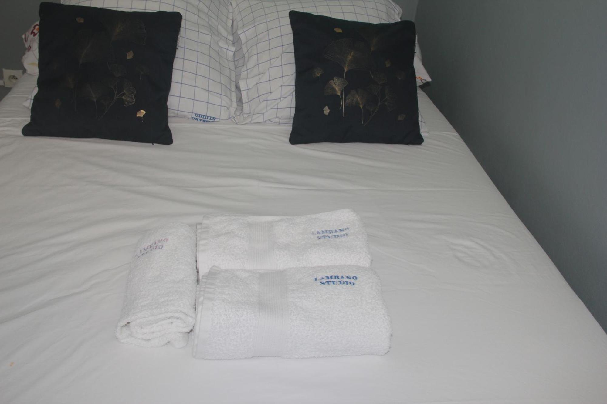 Lambano Studio Grand-Bourg  Екстер'єр фото